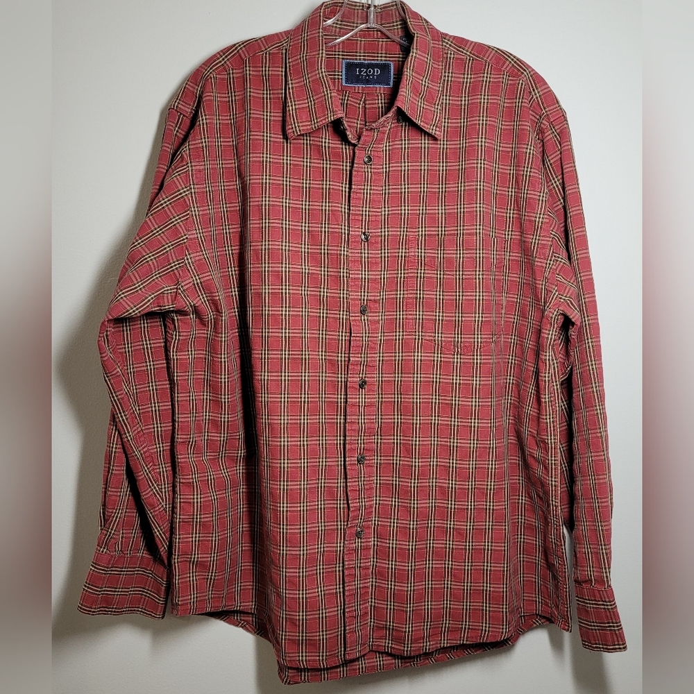 IZOD Red /Rust Mens Large
